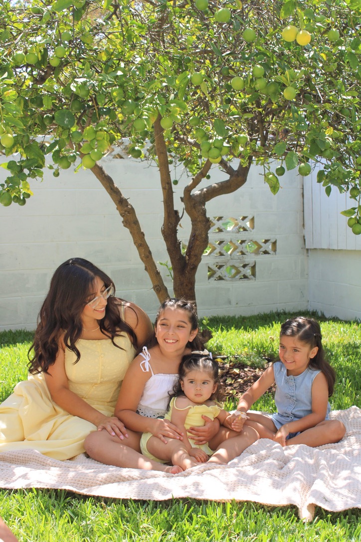 Mom & daughters